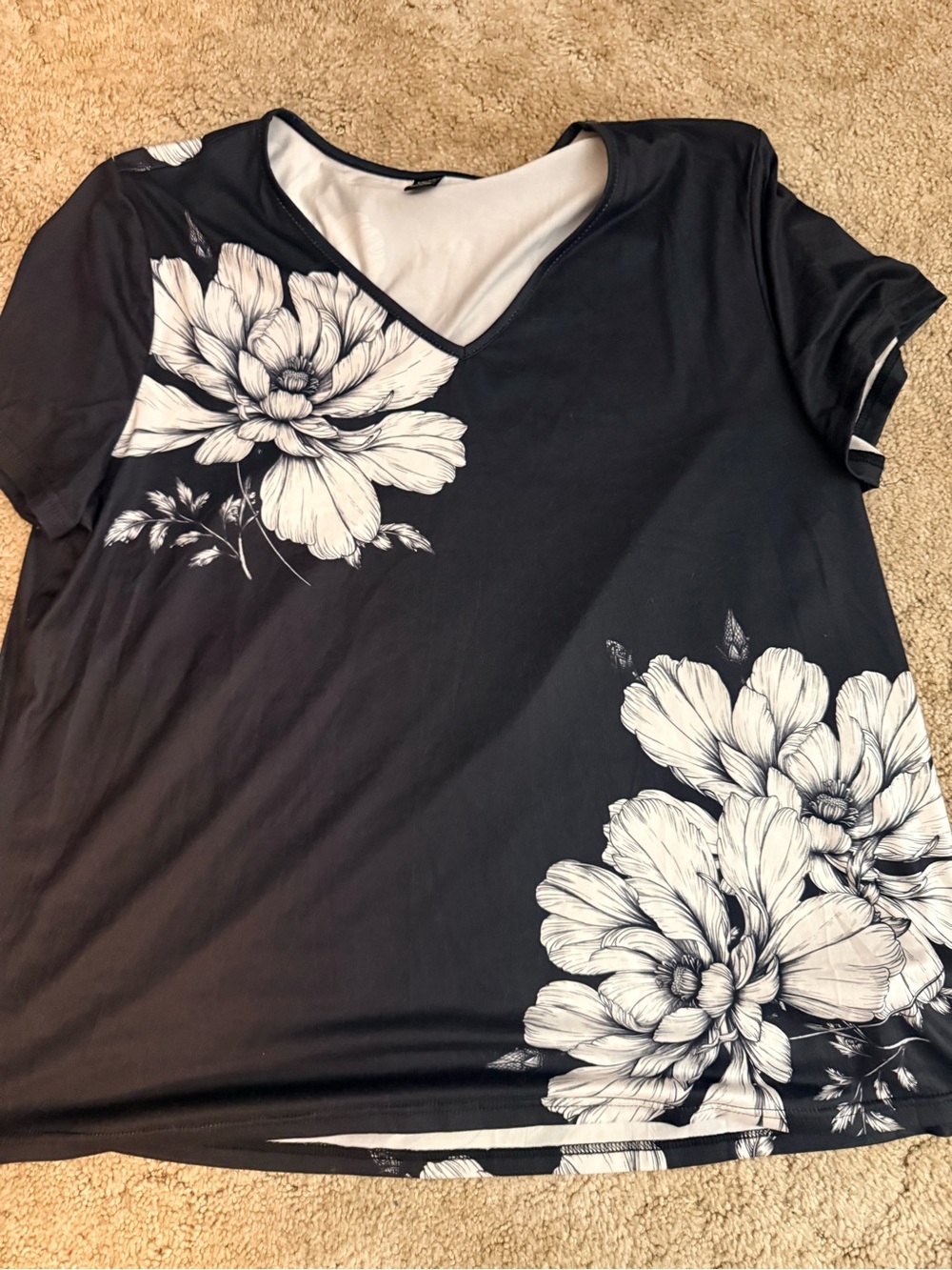 Black V-Neck Floral Short Sleeve Top